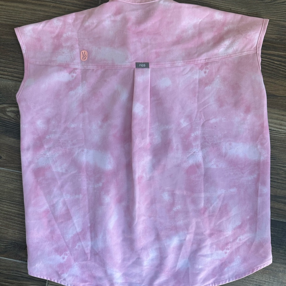 Figs Rafaela  Scrub Top Pink Tie-Dye Limited Edition - Picture 8 of 8